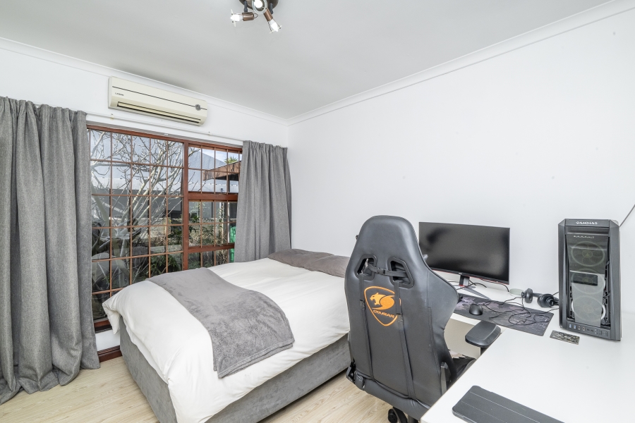 4 Bedroom Property for Sale in Sonstraal Western Cape